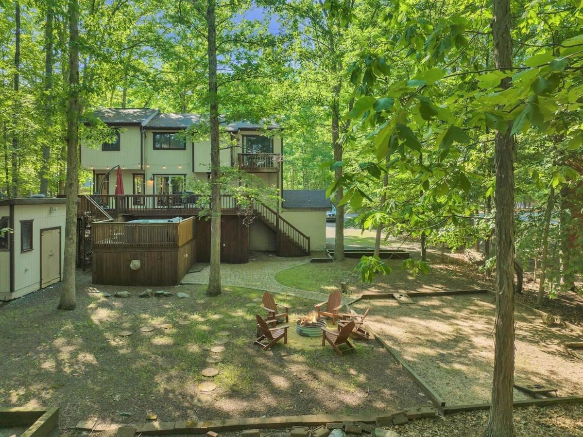 Holiday home Hot Tub Game Fireplace Mins To Pets East Stroudsburg